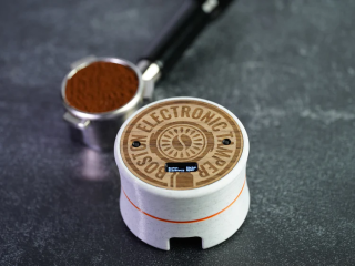 experience-the-future-of-espresso-tamping-with-bosetampers-wireless-espresso-tamper